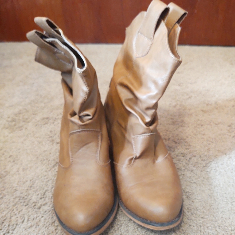 Fashion cowgirl boots